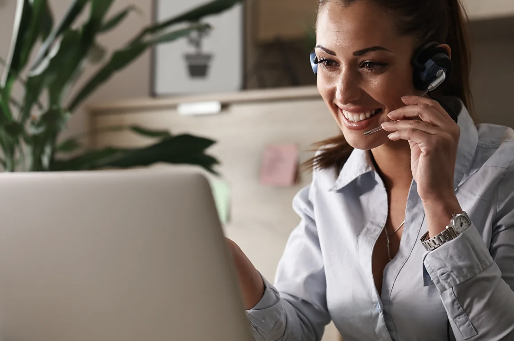 Remote operator at a headset supporting a front desk